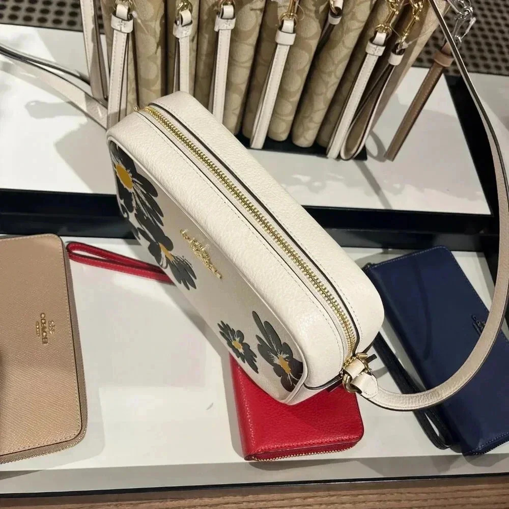 JAMIE CAMERA BAG WITH FLORAL PRINT (COACH CZ598) GOLD/CHALK MULTI - Picture 9 of 11